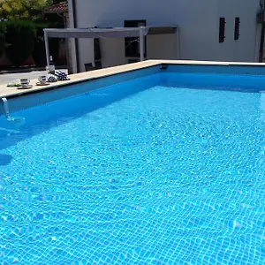  Villa Leona